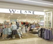W lane banner