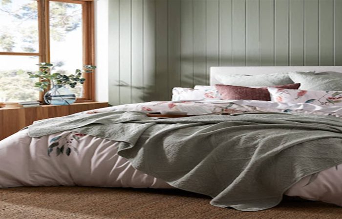 Bed Bath N’ Table banner