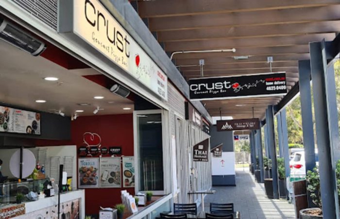 Crust pizza banner