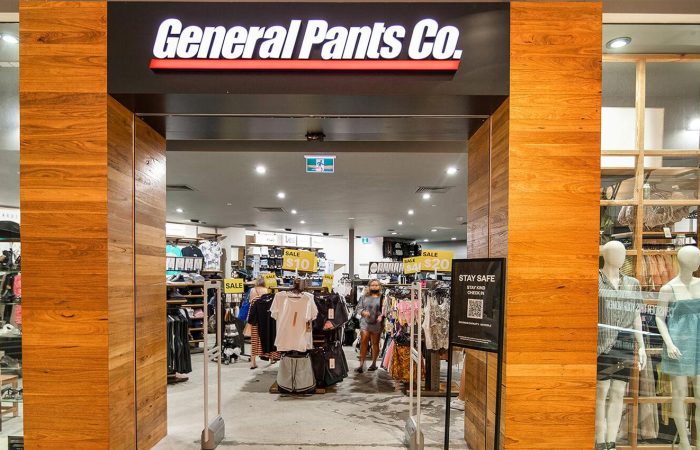 General pants banner