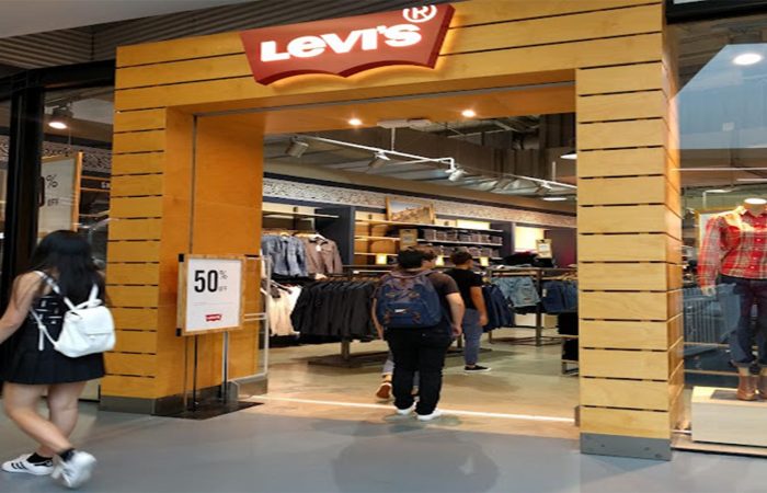 Levi's outlet banner