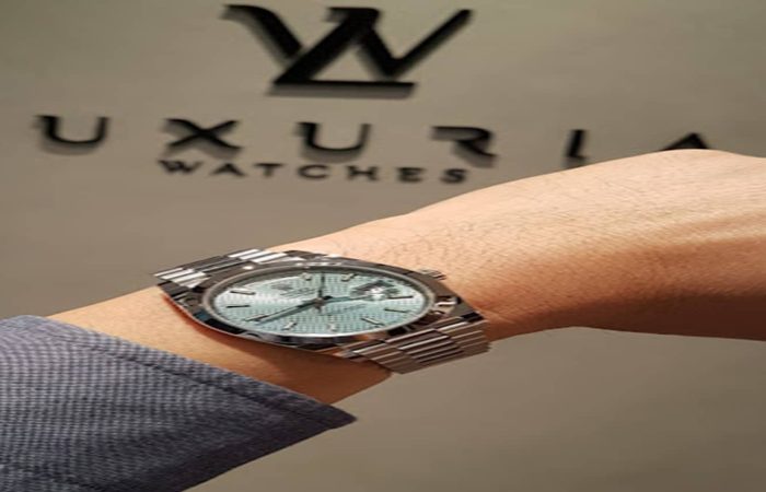 Luxuria whaches banner