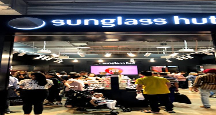 Sunglass hut banner