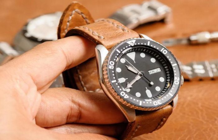 the-jeweller-and-watchmaker-service-featured-image